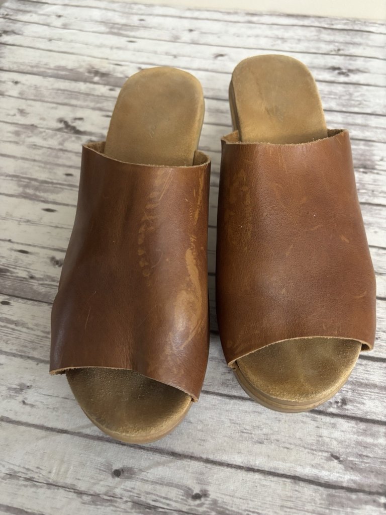 Women’s Leather Open-Toe Brown Clog Mules — image 5 of 8